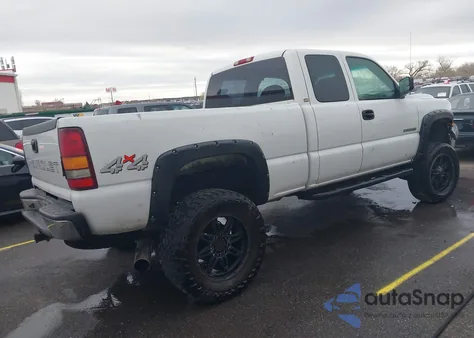 2002 Chevrolet Silverado 2500Hd from USA, damaged, VIN 1GCHK29U12E211356